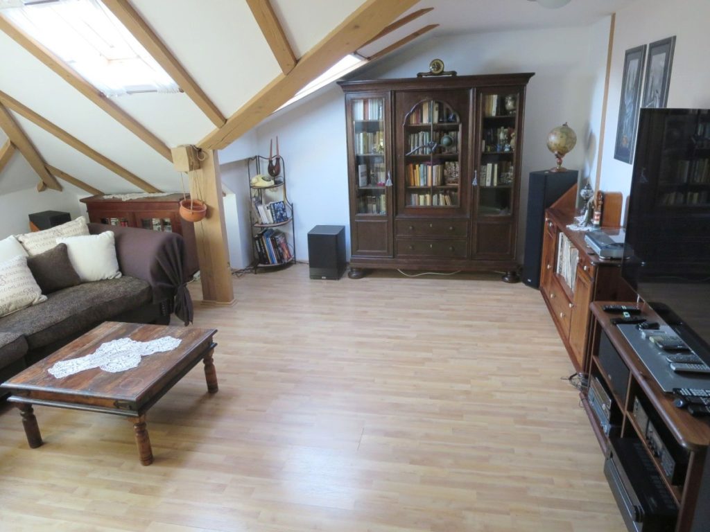 DG-05 Wohnzimmer-2
